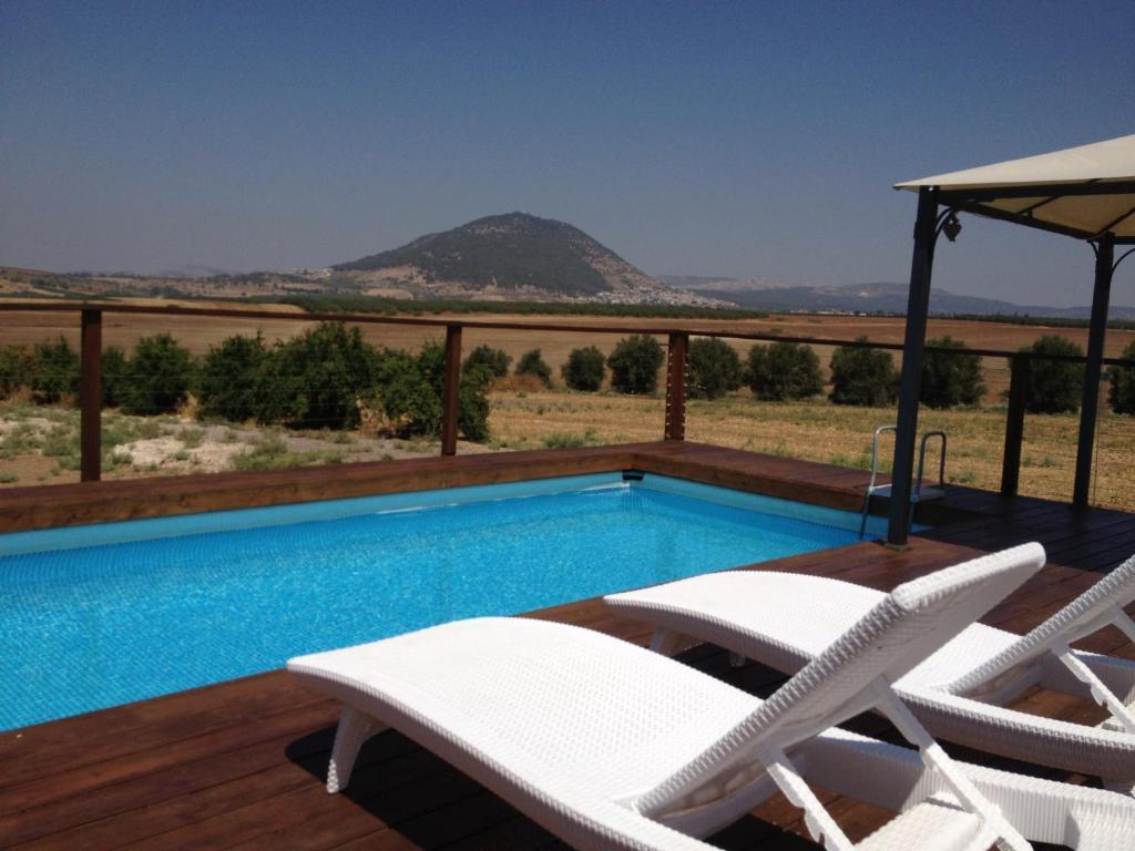Noach Batavor Villa Kefar Kish Exteriör bild