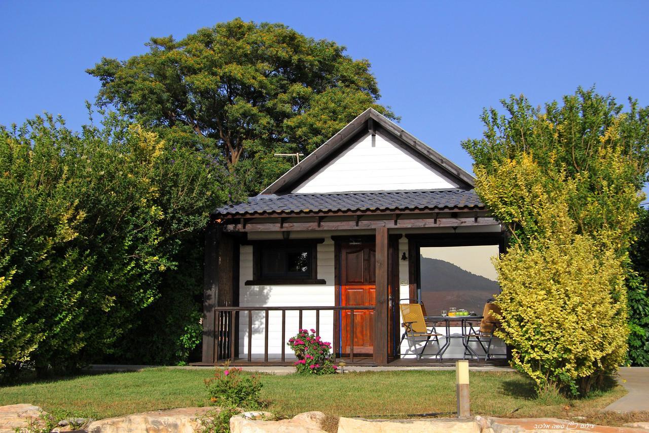 Noach Batavor Villa Kefar Kish Exteriör bild